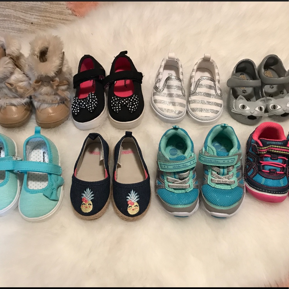 Lot of Toddler Sise 4 shoes Great Condition!
